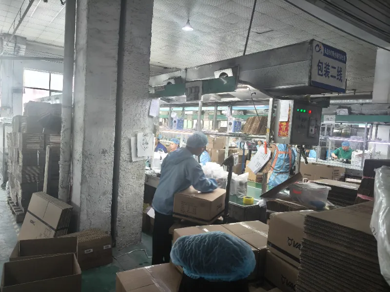 Jianyang stainless steel tumbler packing workshop